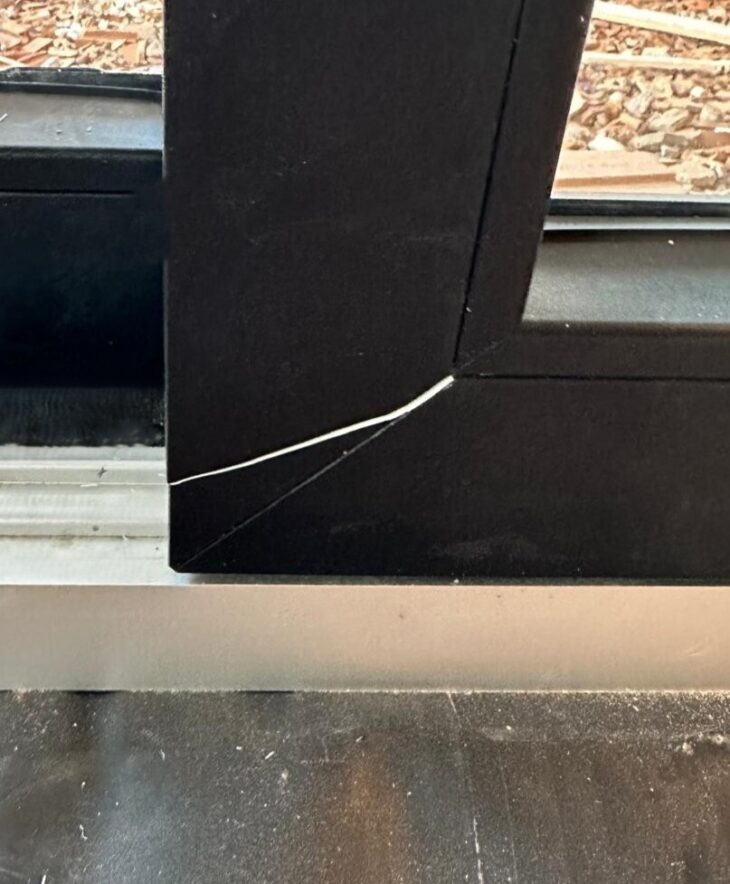 Foto gescheurde hoeklast